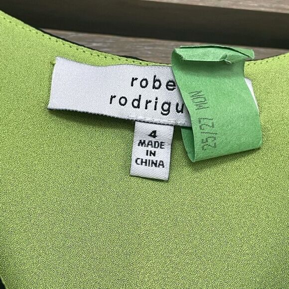 Robert Rodriguez Silk V-Neck Blouse size 4 - Picture 11 of 13